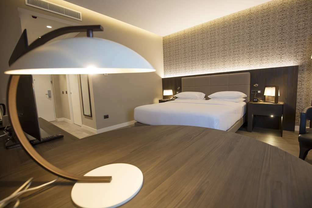 Doubletree By Hilton Pointe-Noire City Centre Пойнт-Ноар Стая снимка